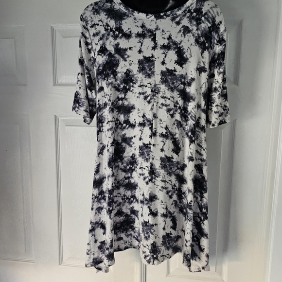 Grunge white/black/grey flowy blouse/dressSize small - Picture 3 of 5